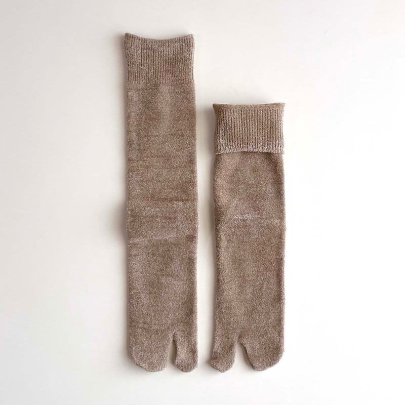 2e CHESTS×MARCOMONDE_MOLE FUR TABI socks (L.Yel...