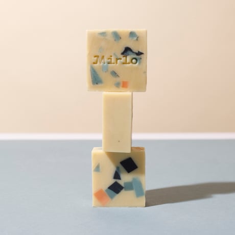Mirlo_SOAP IN A BOX(Osanyin,Xochipilli)