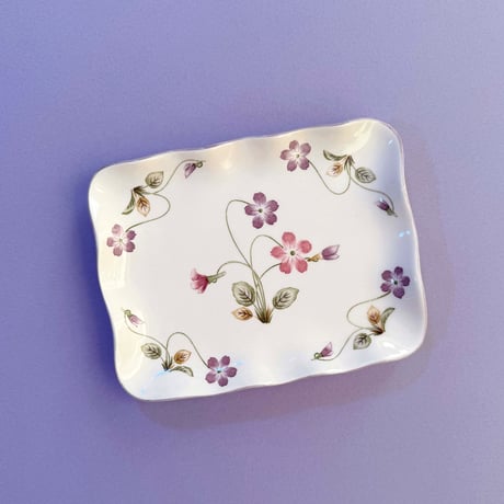violet plate
