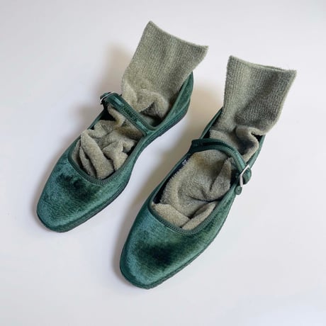2e CHESTS×MARCOMONDE_MOLE FUR TABI socks (L.Green,Ivory)
