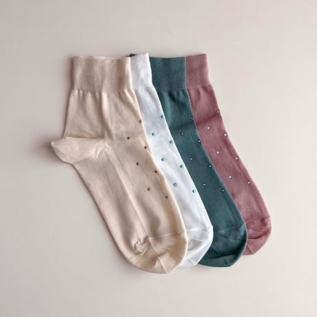 2e CHESTS×MARCOMONDE_STONE SHORT socks (Green,Pink,White)