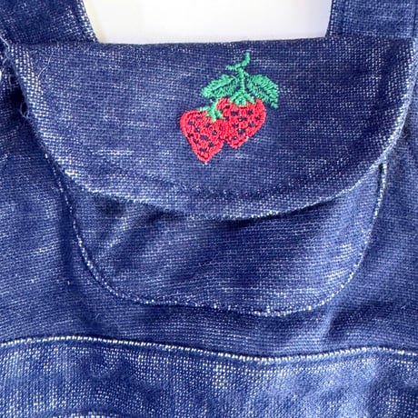 Carters strawberry overalls / 2years