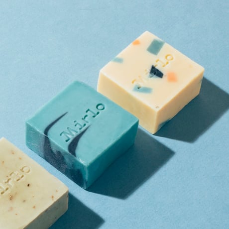 Mirlo_SOAP IN A BOX(Osanyin,Xochipilli)
