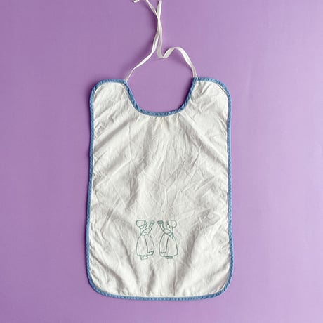 10s embroidery bib_girl