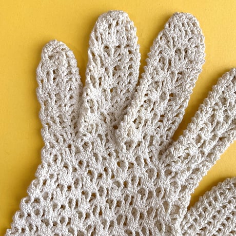 60s crochet glove