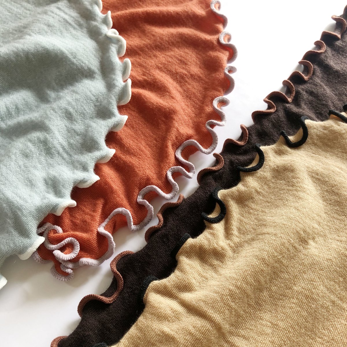 fit=pad,format=jpeg,w=1200