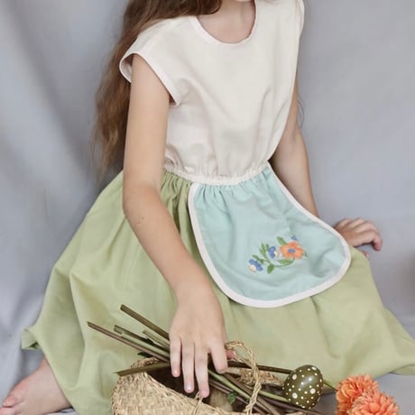 RKO_Dress with apron and embroidery (Multi Green,Multi Pink) / 3-4,4-5,5-6years