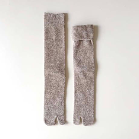 2e CHESTS×MARCOMONDE_MOLE FUR TABI socks (Ivory,Beige,Charcoal)
