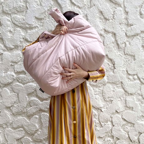 Tinne+Mia_big puffy weekend bag (rose smoke,black)