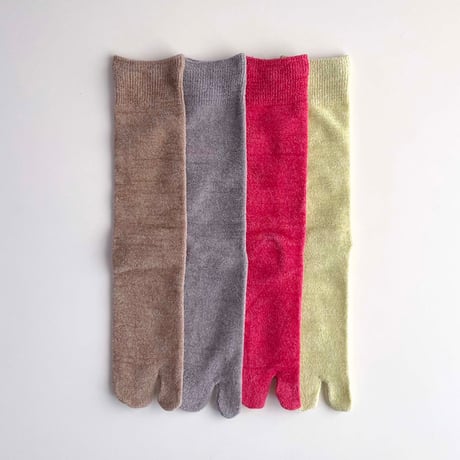 2e CHESTS×MARCOMONDE_MOLE FUR TABI socks (L.Beige,Greige)