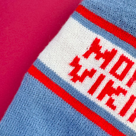 knitting scarf