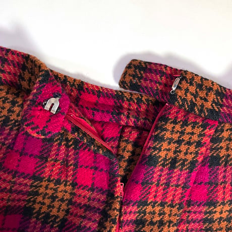 tweed skirt