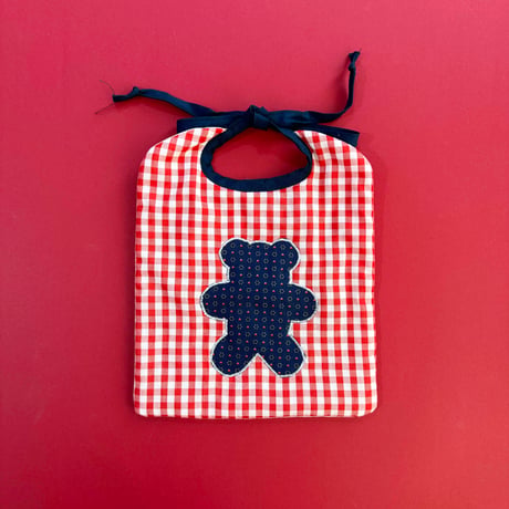 bear bib (dead stock)