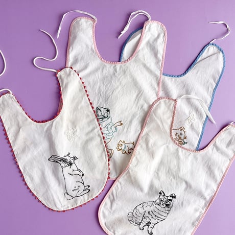 10s embroidery bib_girl