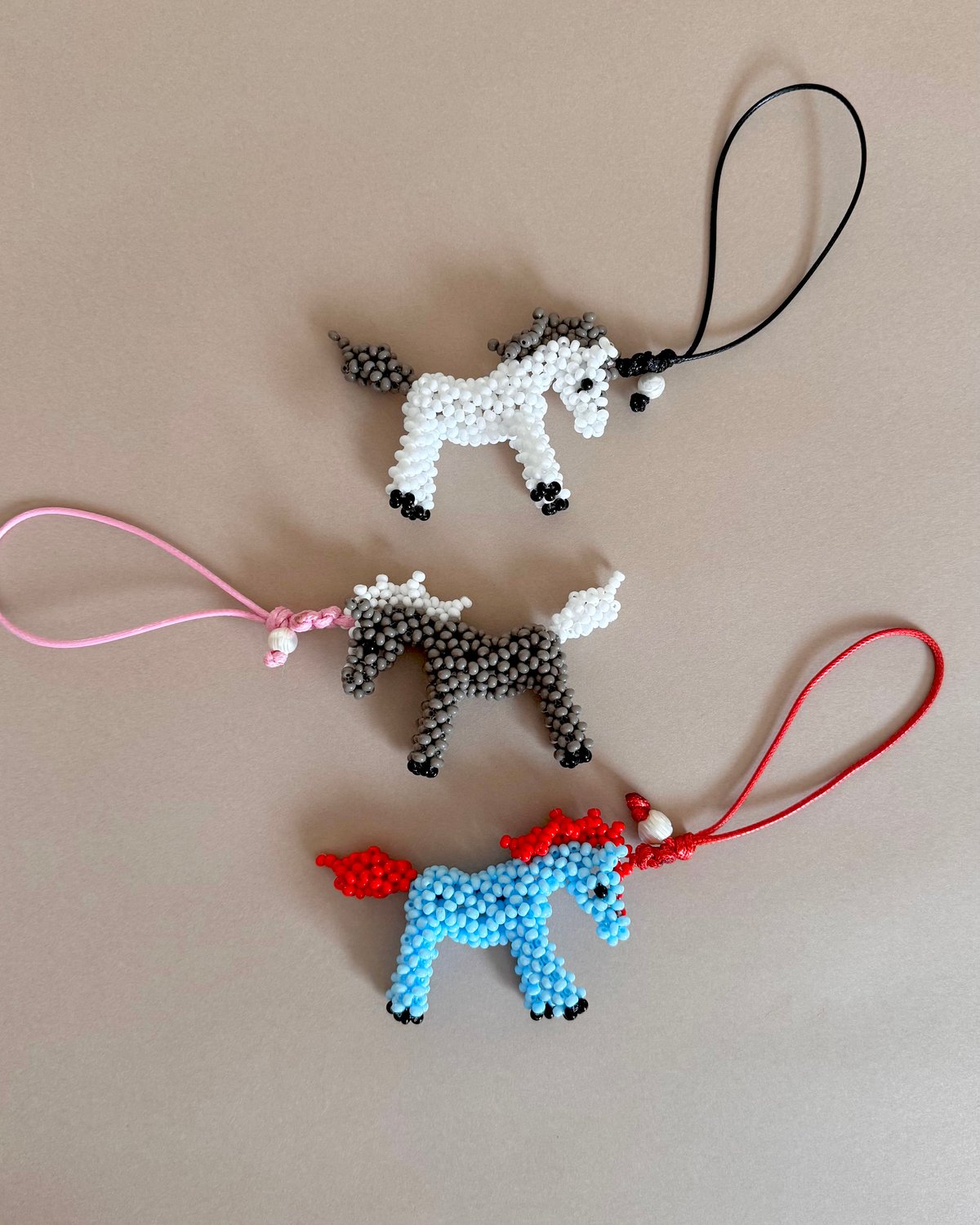 Mikita Kunitsky_Horse Key-Ring (White,Blue,Grey