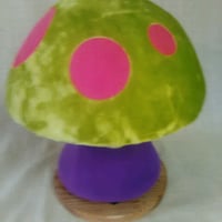 くるくる　キノコ椅子（中）