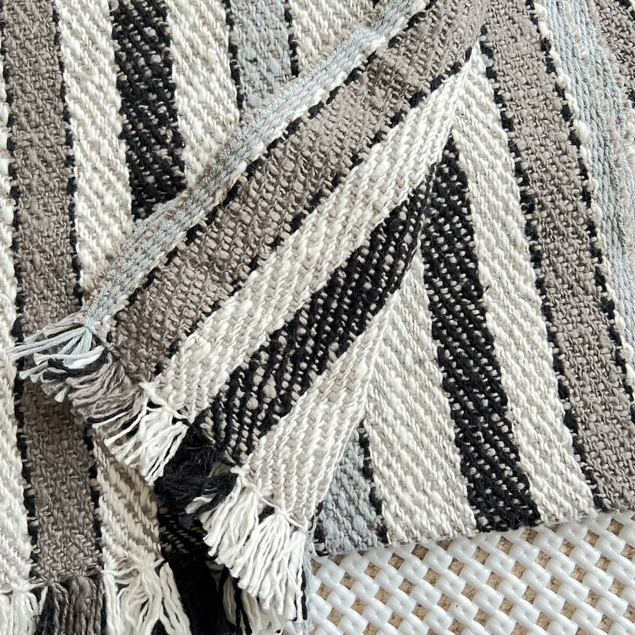 655301b6d4450300344e220b