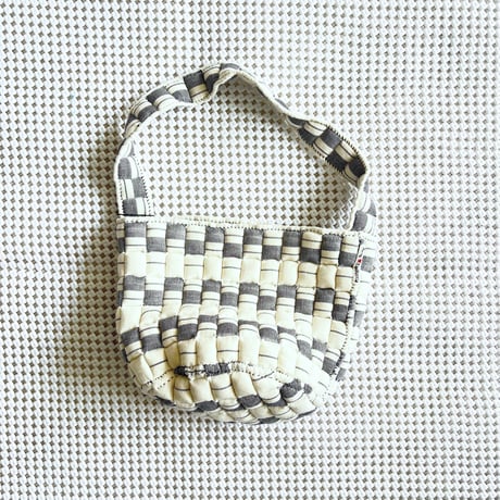 Sujni Cylinder Bag (Ivory x Black)