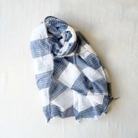 TC Khadi Border & Plaid Stole (Navy Border)