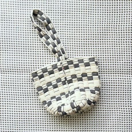 Sujni Cylinder Bag (Ivory x Black)