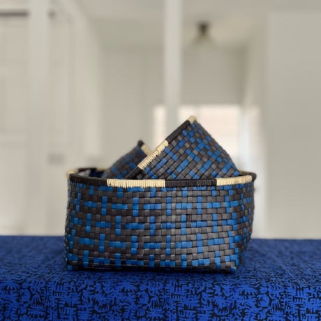 Othai Olai Open Basket 3sizes (Black Blue)