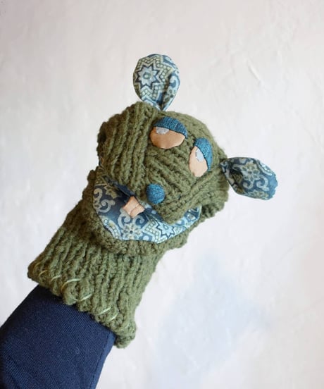 hand puppet 17