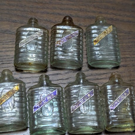 【アンティーク】 大正ロマン〜戦前 昭和レトロ 薬瓶・国産香水瓶・薬管 大量セット（当時の中身・レア紙ラベル付き）