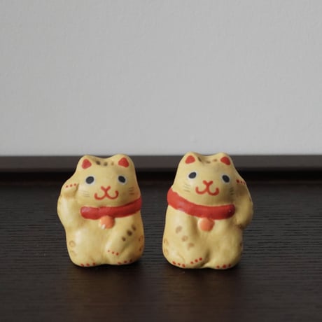 ミニ招き猫（黄）　Mini Lucky cat  yellow