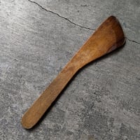 チェコの味のありすぎる木べら 08