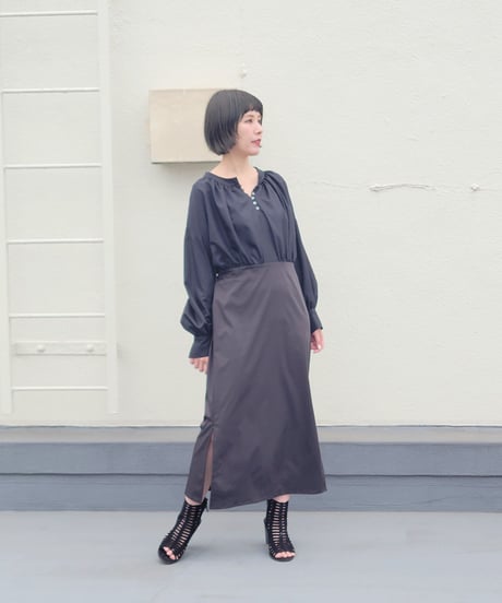 tuck  one-piece￥38,500→￥19,250