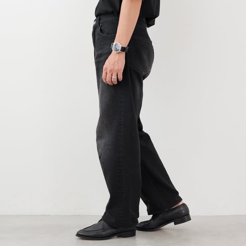 Black Fade Denim | So｜大人に似合う”少数精鋭”の定番服