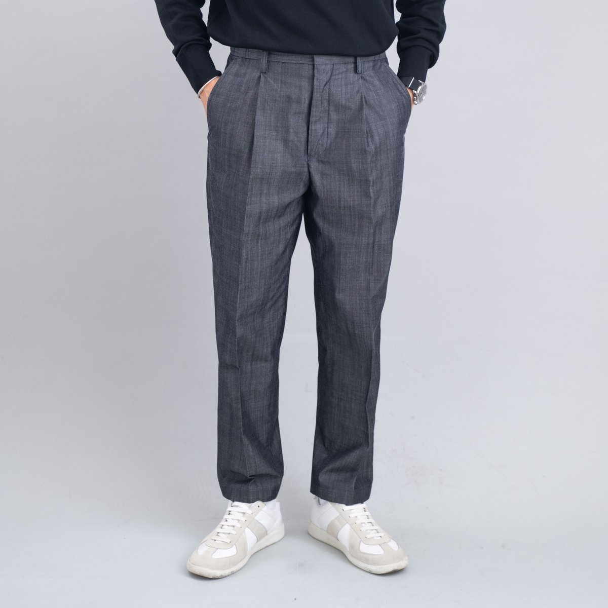 Denim slacke【テーパード】 | So｜大人に似合う”少数精鋭”の定番服