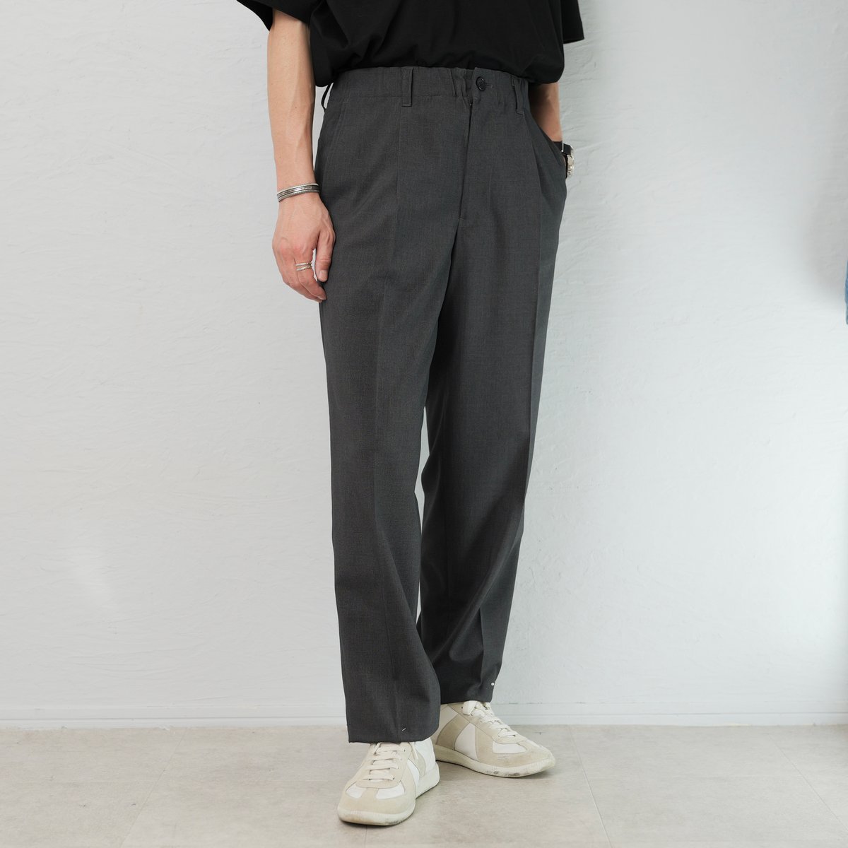 Exclusive cropped half slacks グレー　Mサイズ fit=scale-down,w=1200