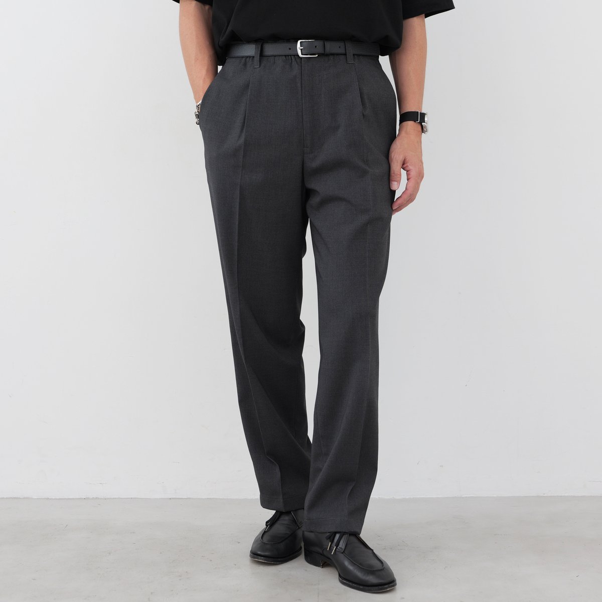 FUC グレー パンツ Sサイズ Gray Slacks | So｜大人に似合う”少数精鋭”の定番服