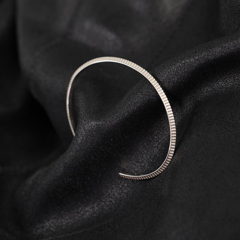 Linear Triangle Bangle | So