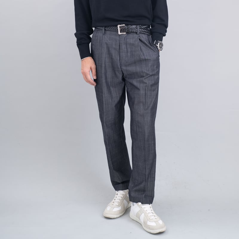 Denim slacke【テーパード】 | So｜大人に似合う”少数精鋭”の定番服