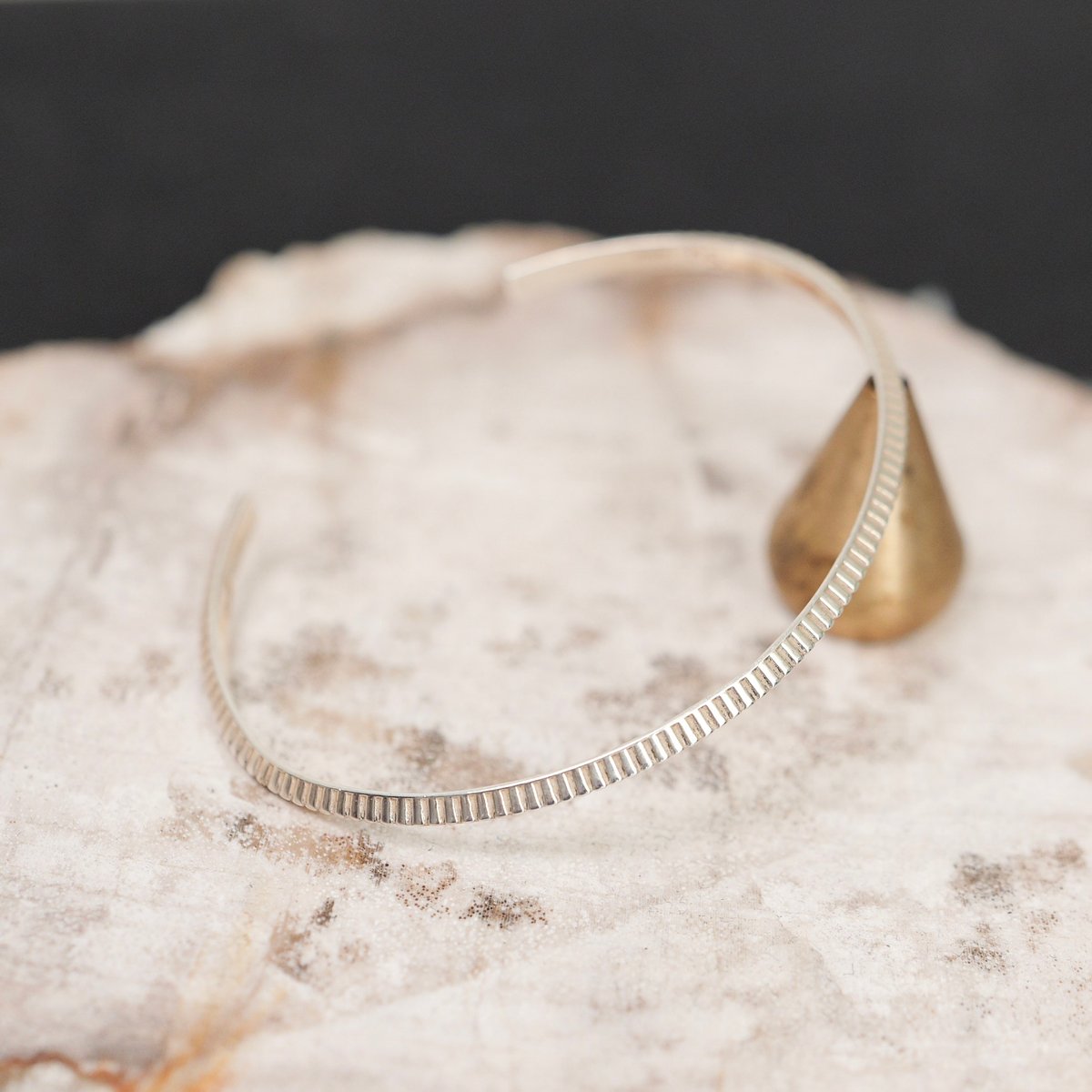 Linear Triangle Bangle シルバー メンズ バングル Linear Triangle Bangle | So