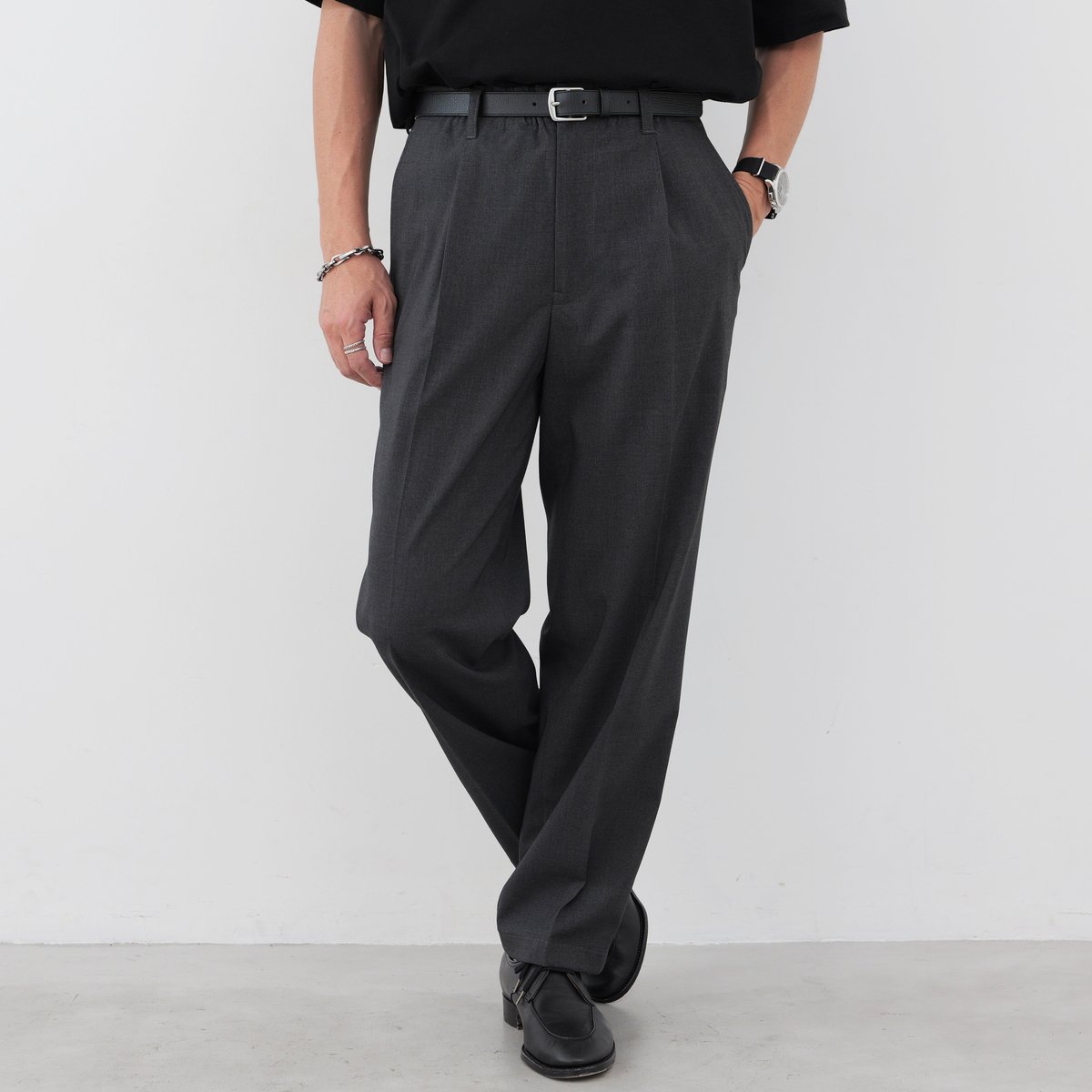 大幅値下げ！試着のみ！ PANTS Gray Slacks | So｜大人に似合う”少数精鋭”の定番服