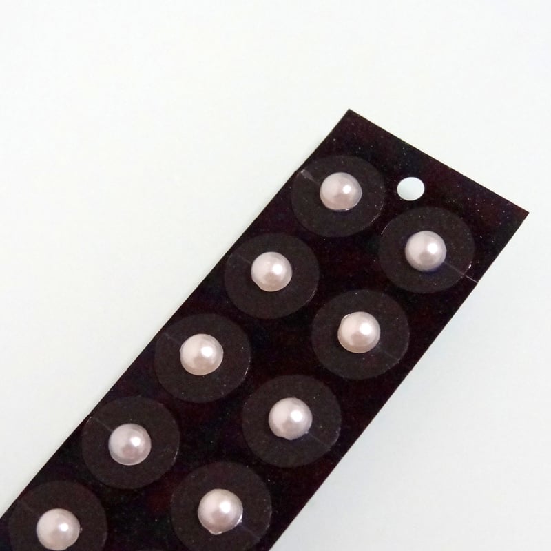 耳つぼジュエリーパールホワイト20シート400粒　透明シール 楽天市場】在庫限り!!【耳つぼジュエリー ホワイトオパール 20粒