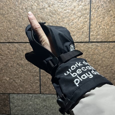 手の出るグローブ🥊オーバーロブスタータイプ【2ウェイ・袖に被せても入れても使えます】