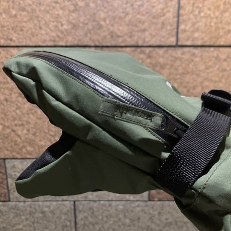 手の出るグローブ🥊ミトンタイプ【ウェアの袖の中に入れるグローブ】