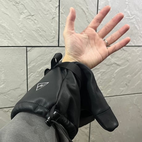 手の出るレザーグローブ 🥊オーバーミトン【山羊革⚡️中綿なし】2ウェイタイプ・ウェアの袖に被せても入れても使えます