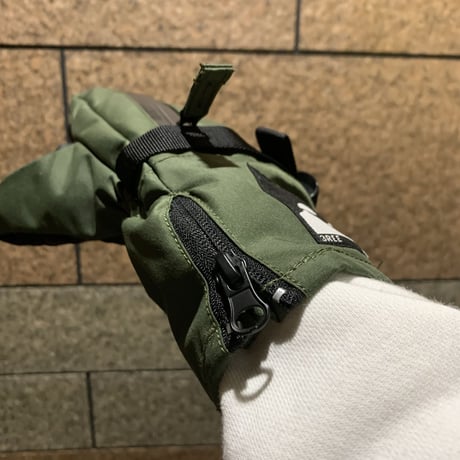 手の出るグローブ🥊ミトンタイプ【ウェアの袖の中に入れるグローブ】