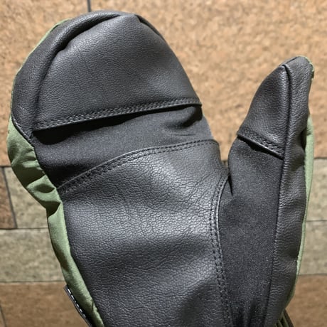 手の出るグローブ🥊ミトンタイプ【ウェアの袖の中に入れるグローブ】