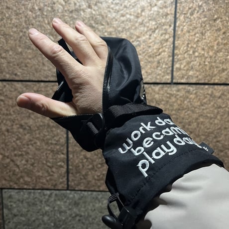 手の出るグローブ🥊オーバーロブスタータイプ【2ウェイ・袖に被せても入れても使えます】