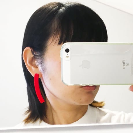 カッコつけるピアス ・イヤリング／蛍光レッド×カーマイン