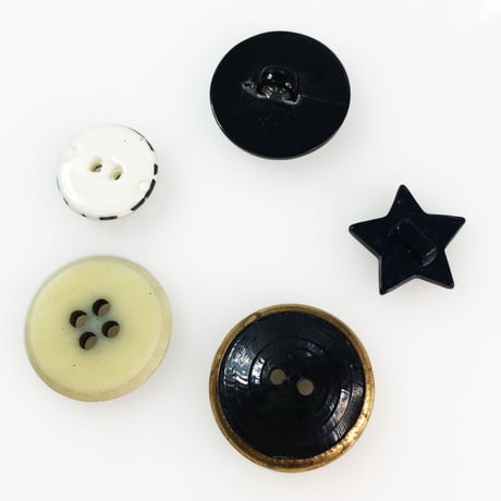 ヴィンテージボタン／5個セット／モノトーン系1