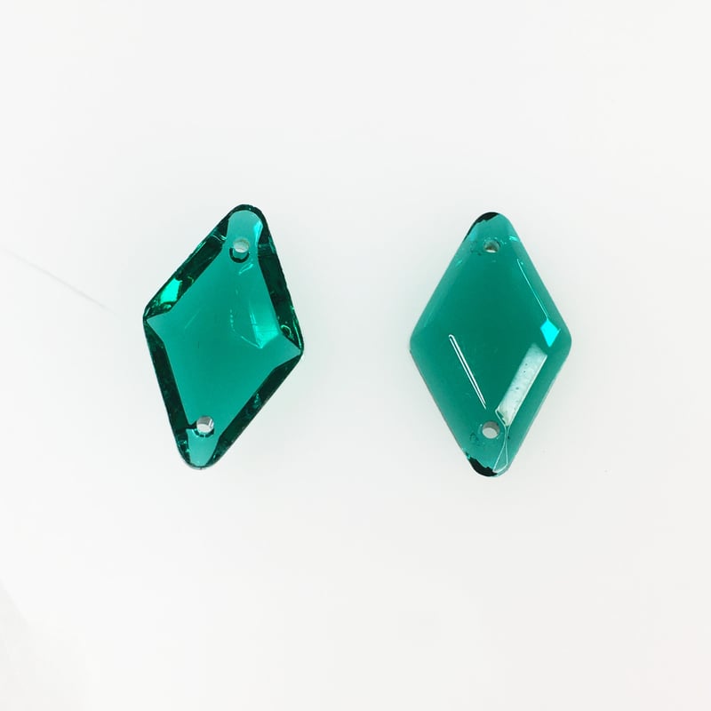 ヴィンテージビーズ／エメラルドグリーン菱形 | Perch Branch Design