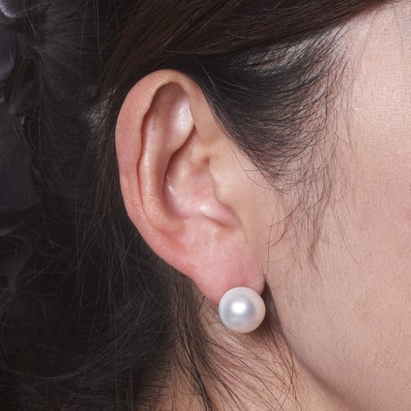 パールピアス　ホワイト　12-13mm