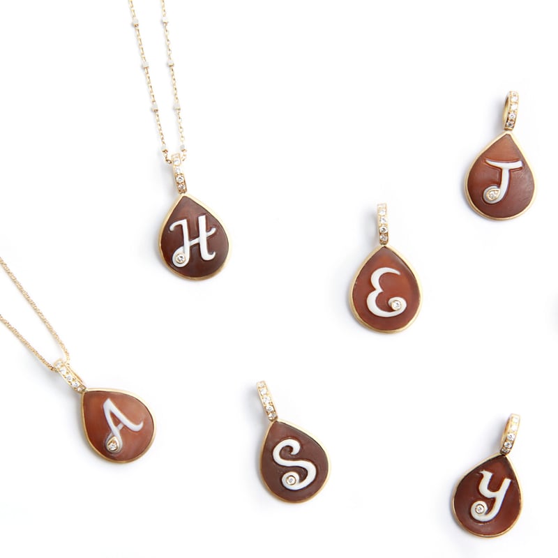 コイン系　カメオ系　プレート系　アクセサリーまとめ売り 受注生産のみ】イニシャルカメオ | Fun Empire